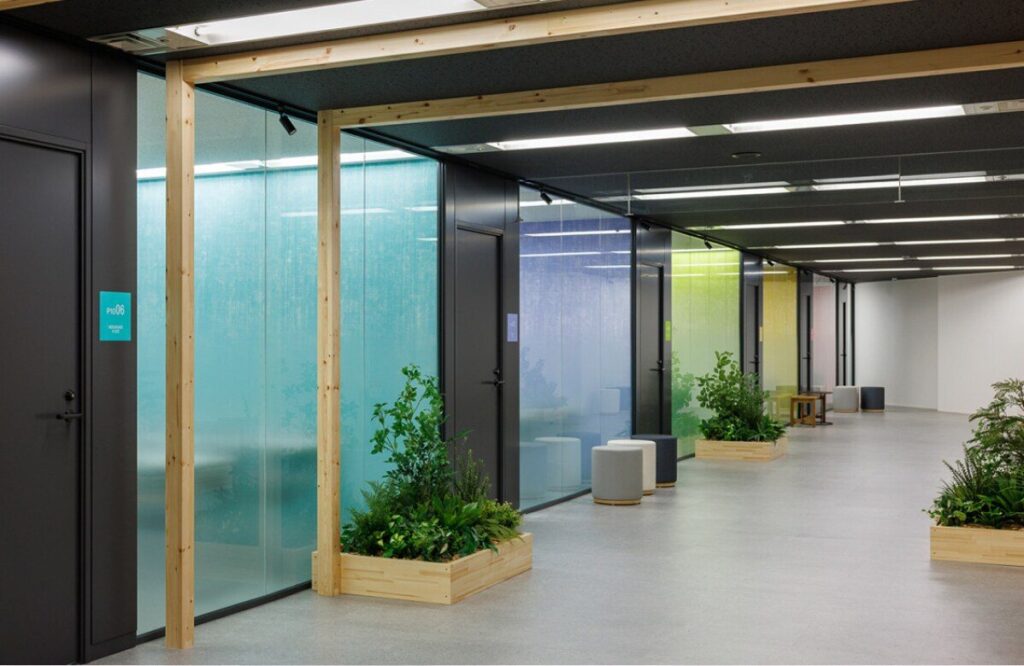 ISI 新宿 Prime 校 走廊