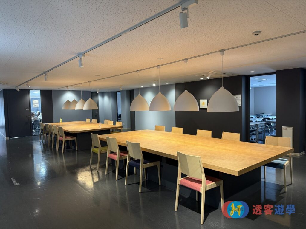 ISI 高田馬場校（就職線） 共用學習桌